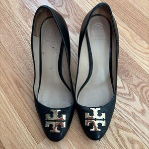 Tory Burch Raleigh Block Heel Pump in Black Leather Size 8.5